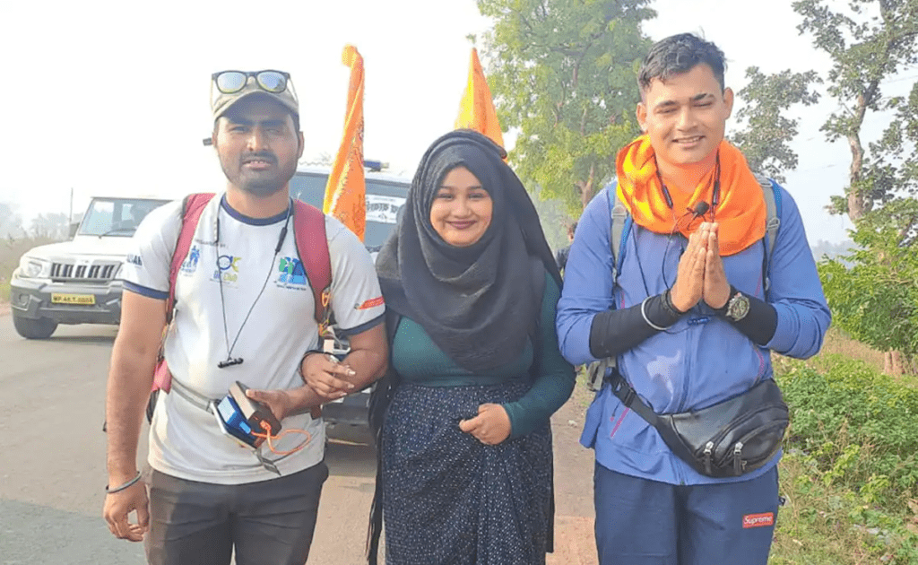 Muslim Girl Walks 1425 Km From Mumbai To Ayodhya To Have Darshan Of Shri Ram