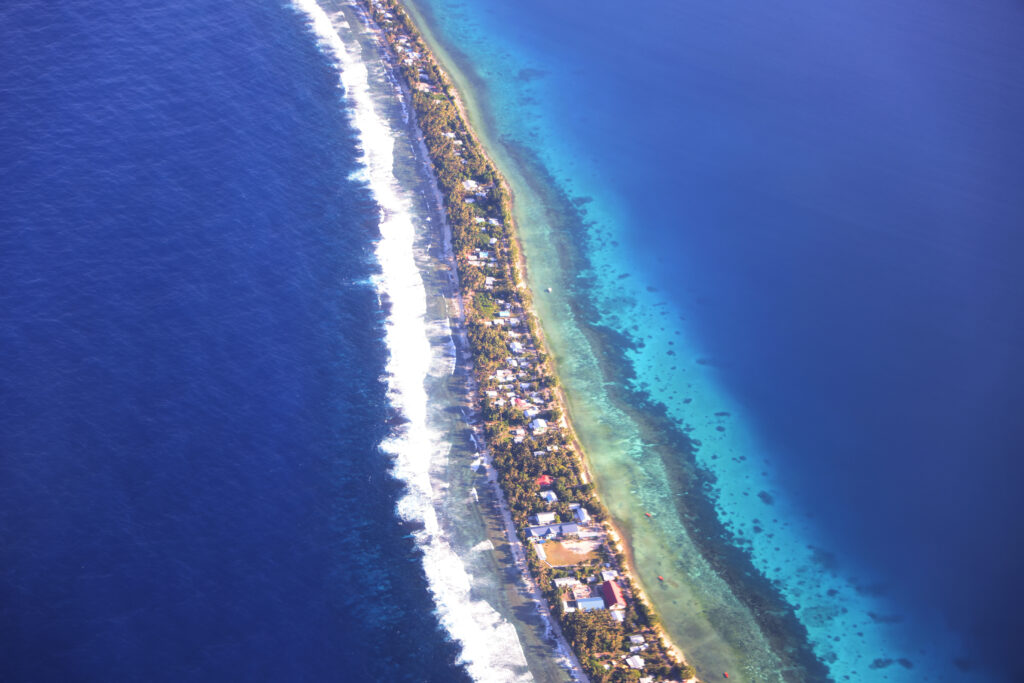 Tuvalu Island: સમુદ્રમાં ડૂબવા જઈ રહ્યો છે આ દેશ, લોકો સંતાન પેદા કરવાથી ડરી રહ્યા છે