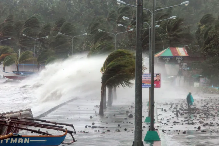 Philippines: 215 Kmની ઝડપે આવી રહી છે તબાહી, આ માત્ર કોઈ વાવાઝોડું નથી, આ એક સુપર ટાયફૂન છે, ભારે વિનાશની ચેતવણી