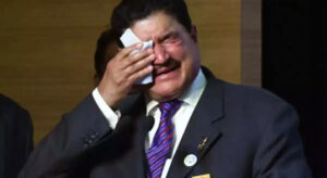 Br Shetty: ₹18000 કરોડનું બેંક બેલેન્સ, ખાનગી જેટ, બુર્જ ખલીફામાં અનેક ફ્લેટ... એક ટ્વીટને કારણે નાદાર થઈ ગયા, કરોડોની કંપની માત્ર ₹૭૪માં વેચવી પડી...