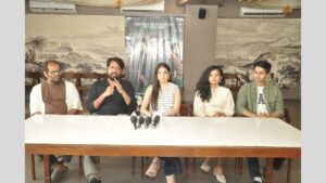 "શસ્ત્ર" ફિલ્મની સ્ટારકાસ્ટ સુરતની મુલાકાતે – ૧લી મેના રોજ થશે ફિલ્મ રીલીઝ! 2 Untitled design 2025 04 23T181013.061