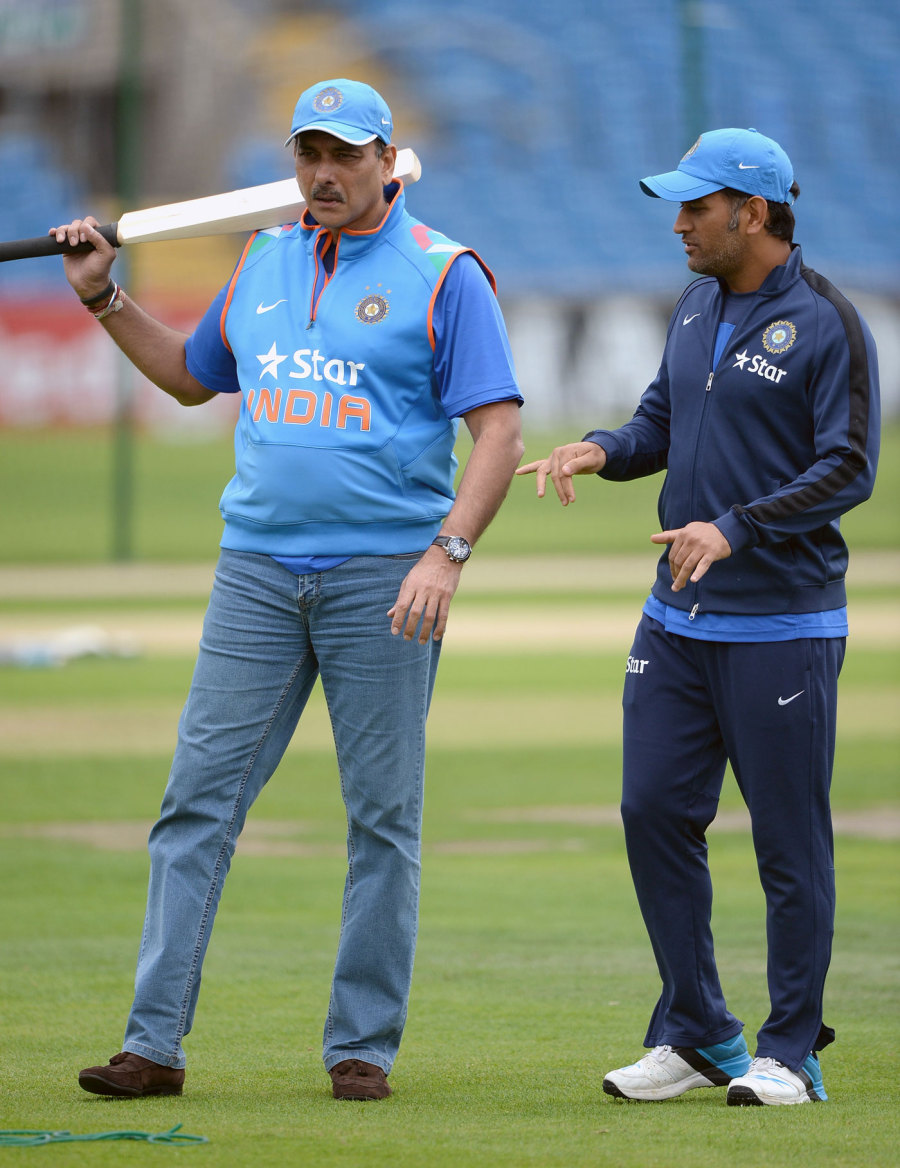 રવિ શાસ્ત્રીએ ધોની (Dhoni) ની સરખામણી ખિસ્સાકાતરુ સાથે કરી, કારણ જાણીને તમે ચોંકી જશો
