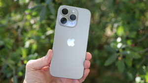 iPhone 17 લોન્ચ થાય તે પહેલાં iPhone 16 ની કિંમતમાં ઘટાડો, તેને  માત્ર આટલી જ કિંમતે ખરીદો