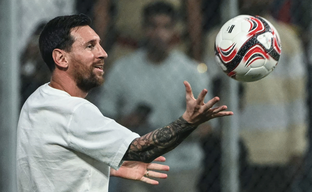 Lionel Messi Net Worth: લિયોનેલ મેસ્સી કેટલા ધનવાન છે? તેમની કુલ સંપત્તિ જાણીને તમને આશ્ચર્ય થશે, ભારતના 7 સૌથી ધનિક ક્રિકેટરો મળીને આટલી કમાણી કરતા નથી