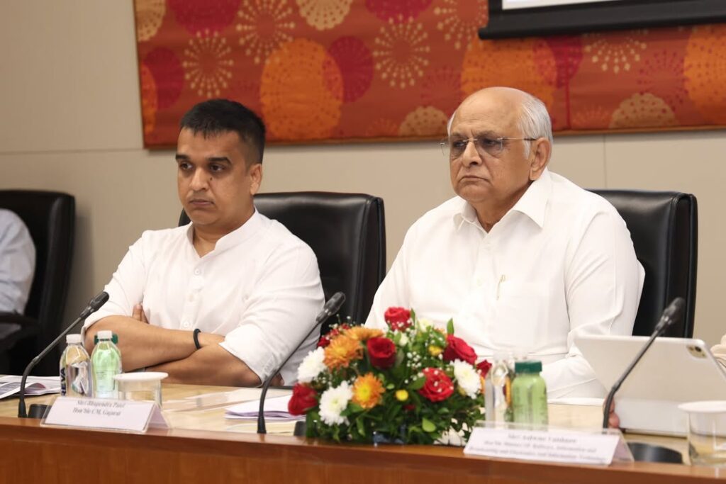 CM Bhupendra Patel-Dy.CM Harsh Sanghviને દિલ્હીનું તેડું, સુરતના ભુતિયા ડિમોલિશન મુદ્દે થઈ શકે મહત્વની ચર્ચા